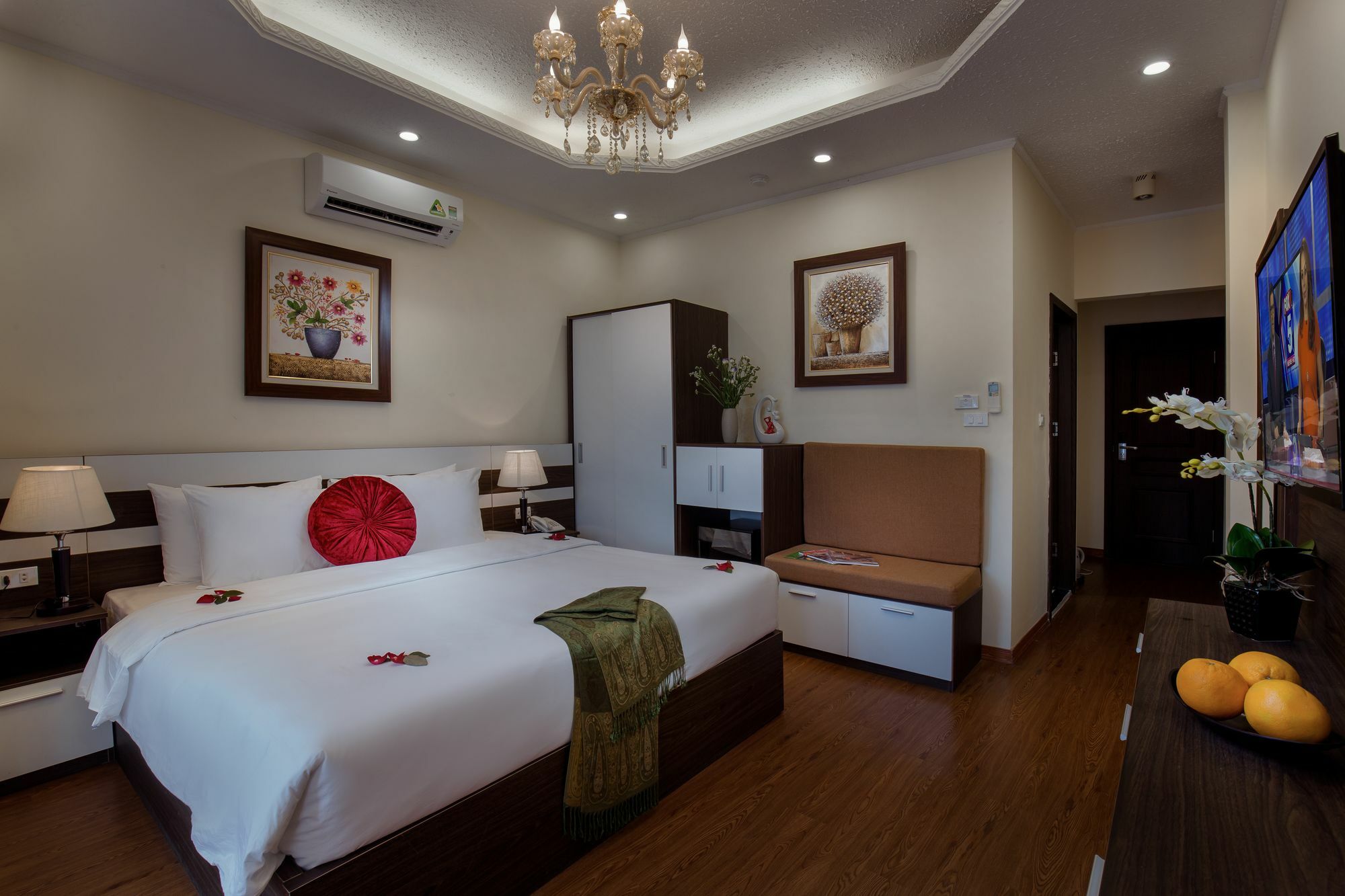 Hanoi Majestic Hotel Exterior photo